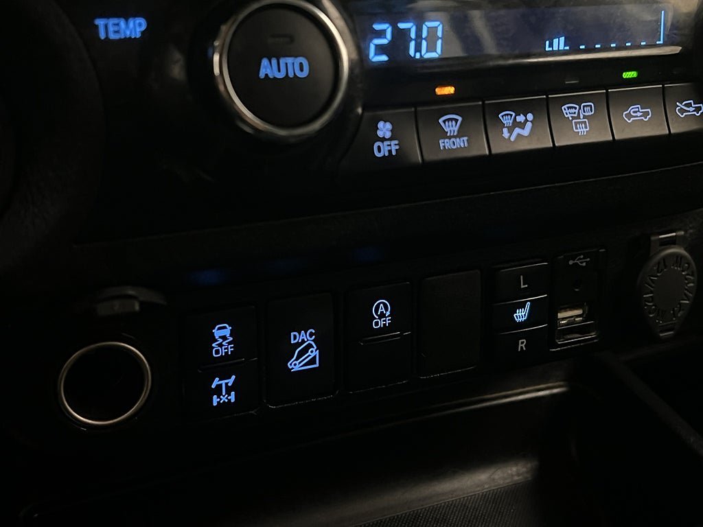 Vehicle Image 28