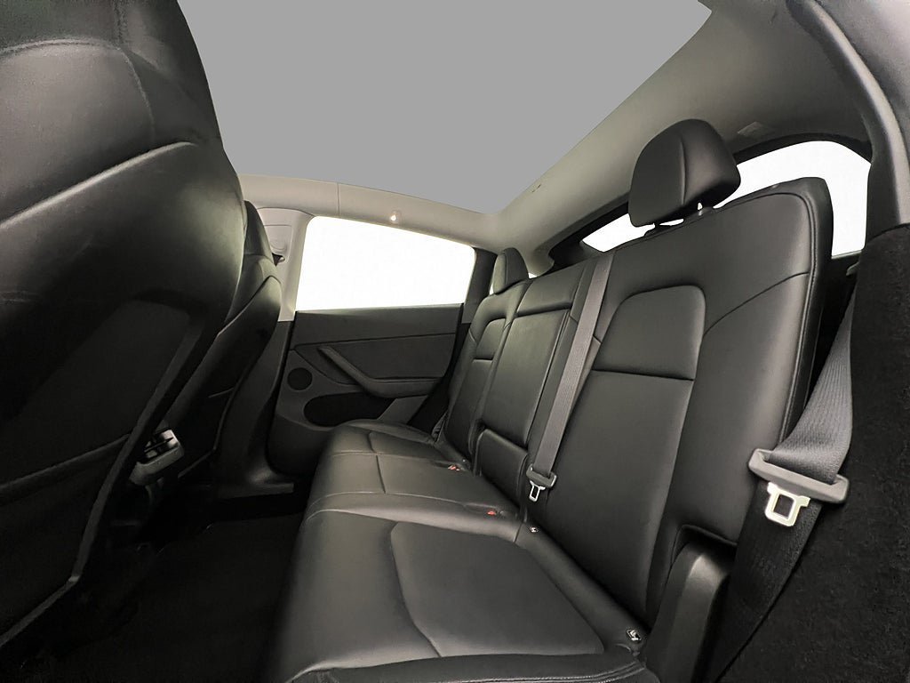 Vehicle Image 37