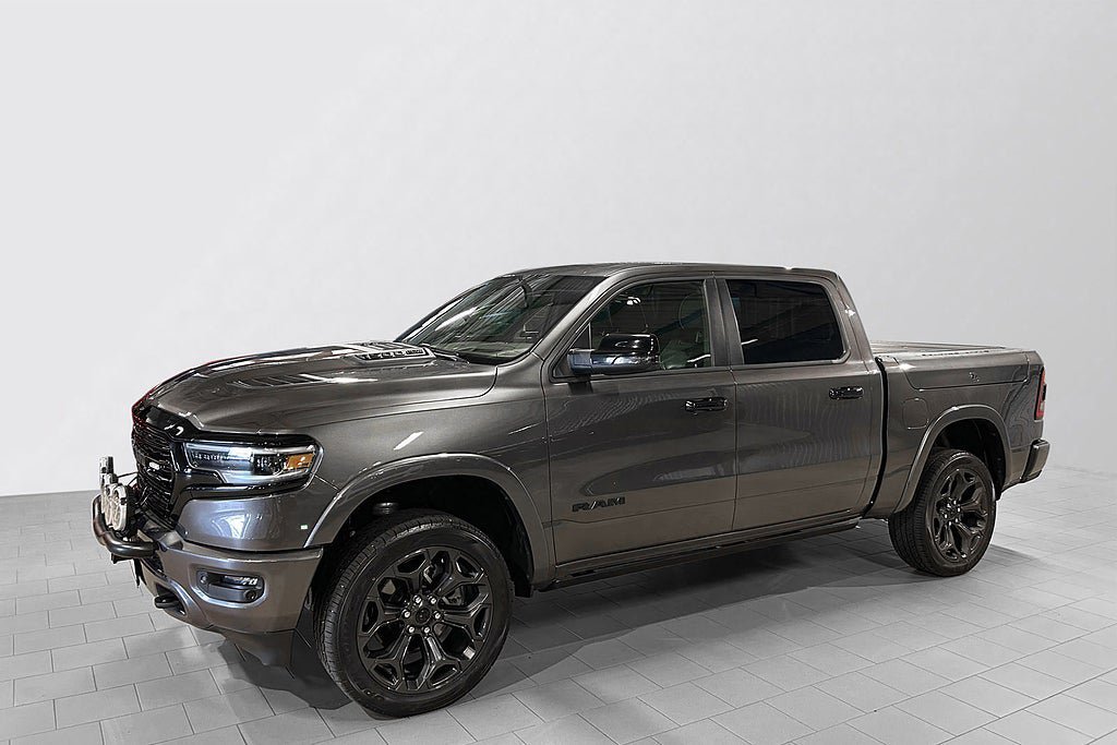 Vehicle Image 12