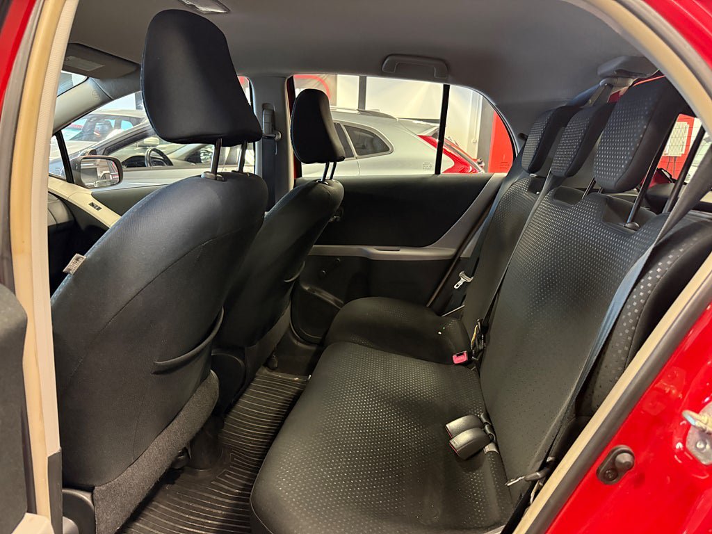 Vehicle Image 13