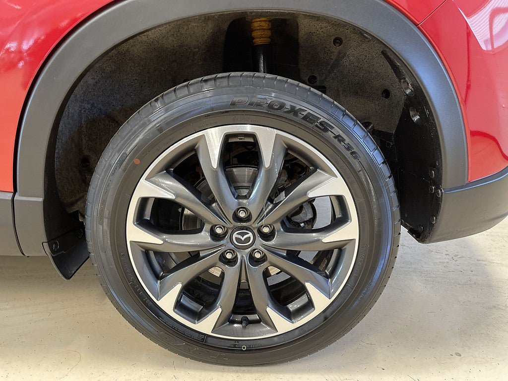 Vehicle Image 11