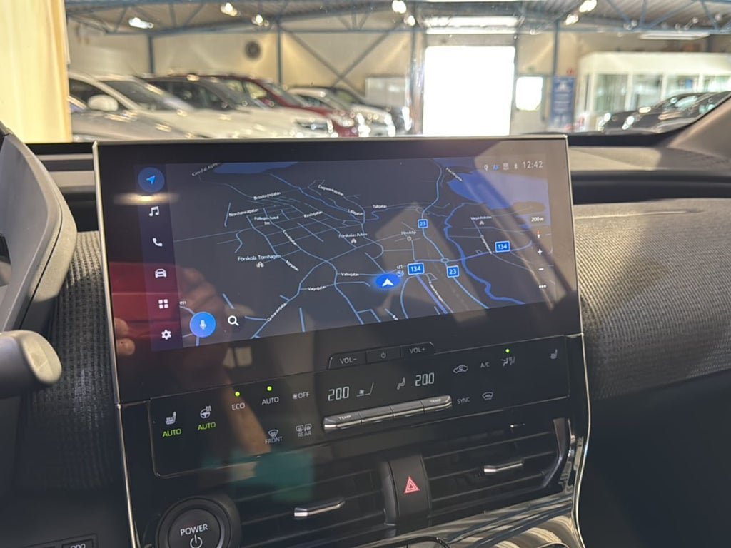 Vehicle Image 11
