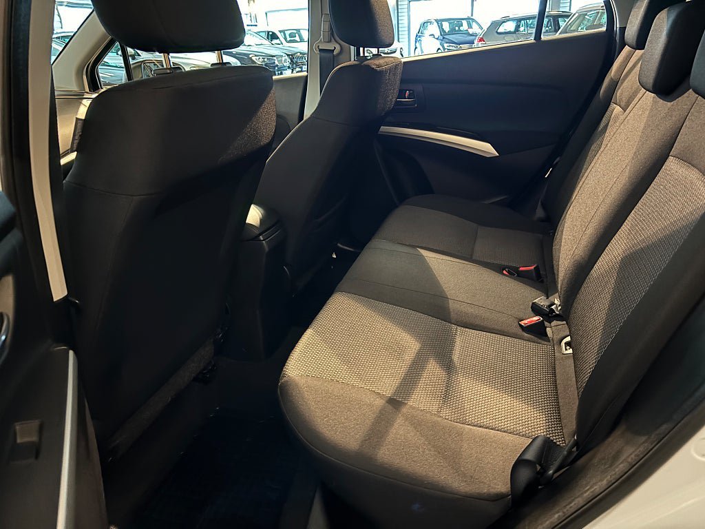 Vehicle Image 9