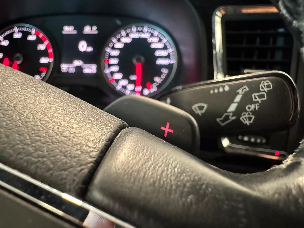 Vehicle Image 25