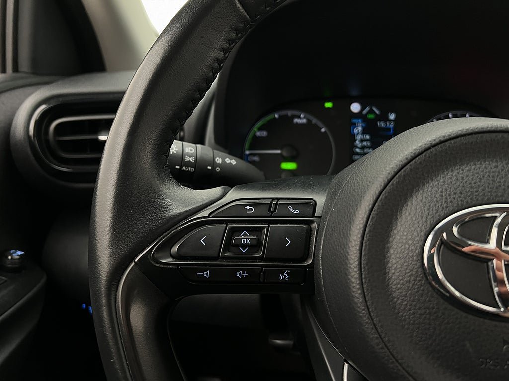 Vehicle Image 14