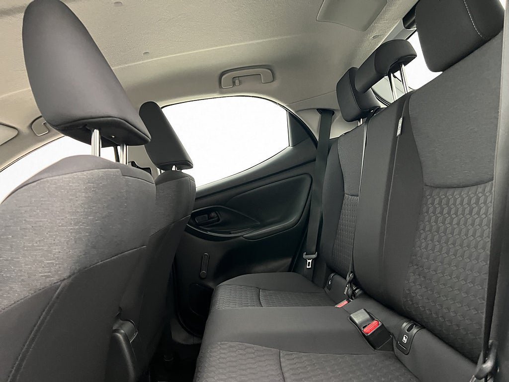 Vehicle Image 23