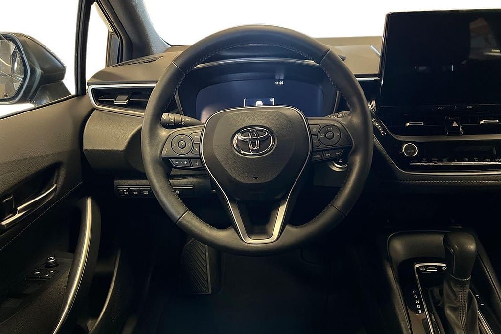 Vehicle Image 11
