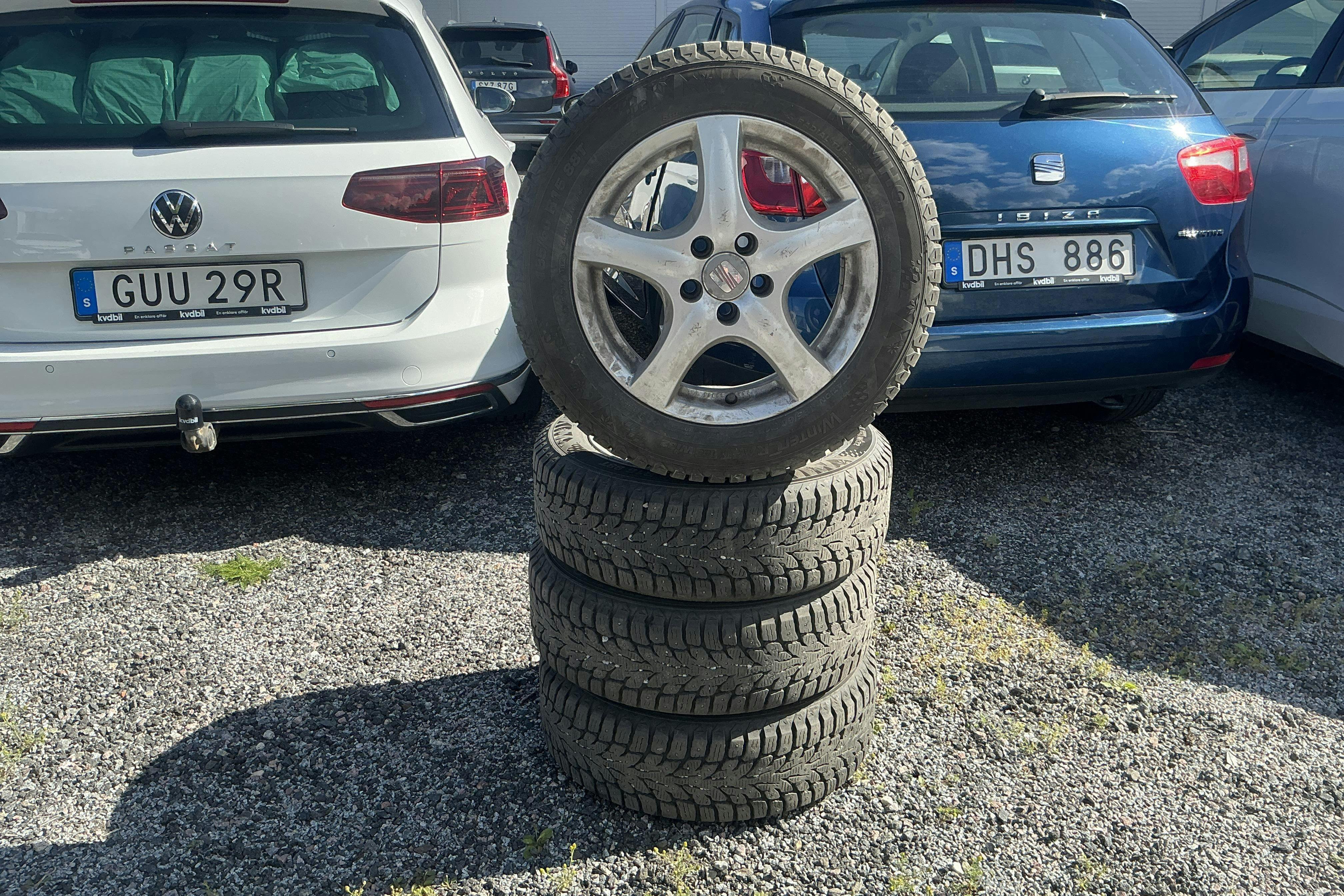 Vehicle Image 14