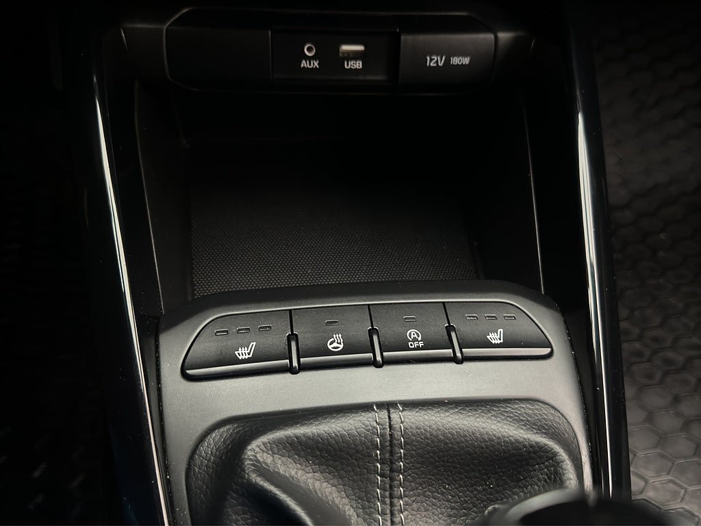 Vehicle Image 22