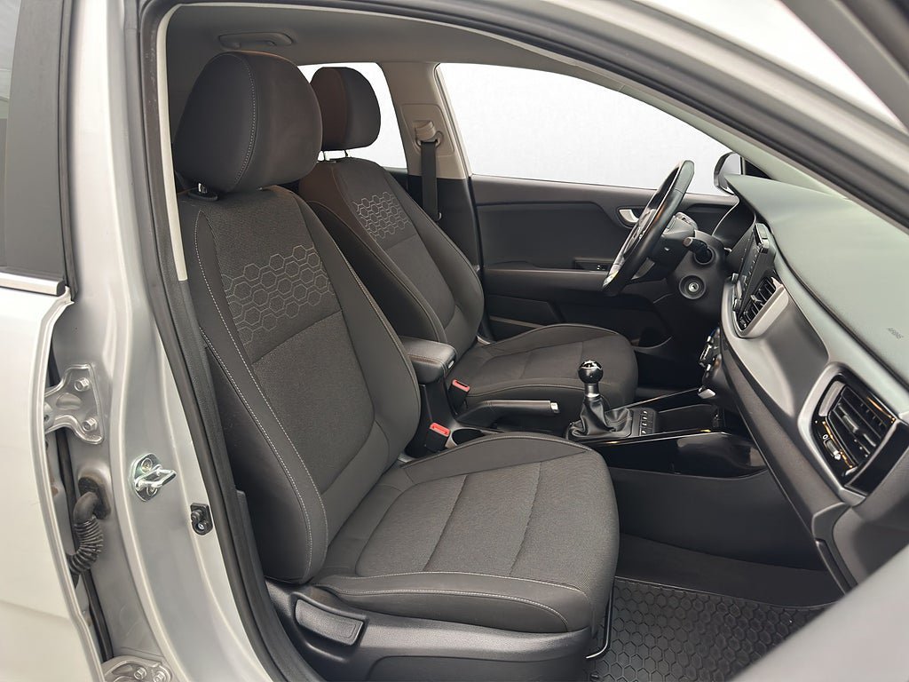Vehicle Image 23