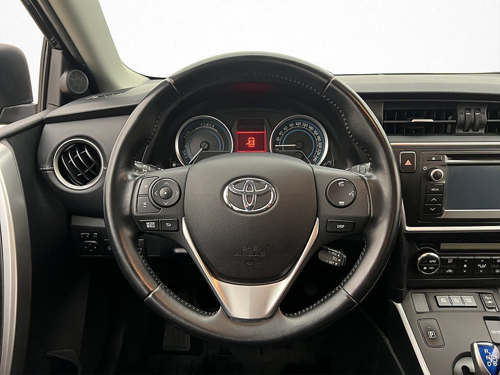 Vehicle Image 12
