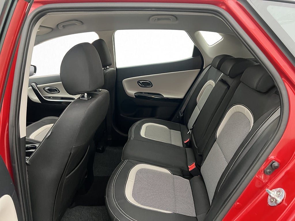 Vehicle Image 22