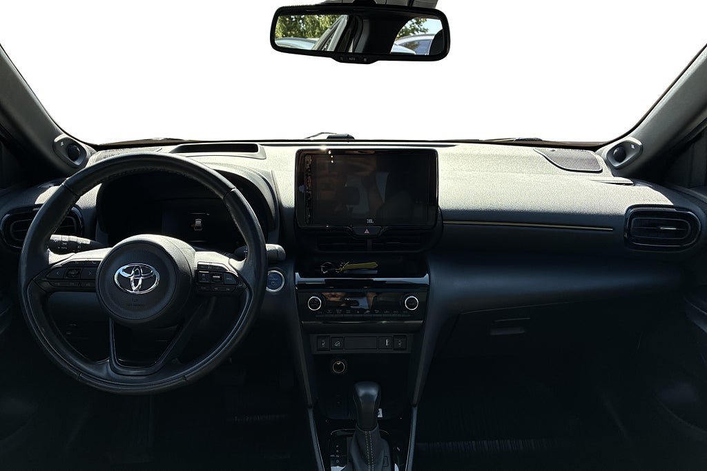 Vehicle Image 11