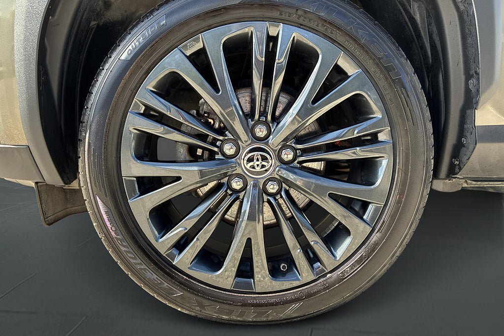Vehicle Image 30