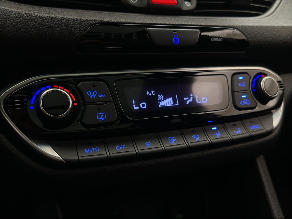 Vehicle Image 24