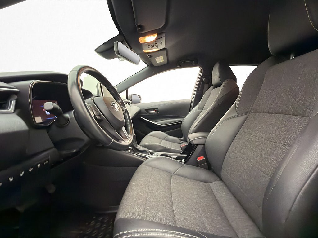 Vehicle Image 12