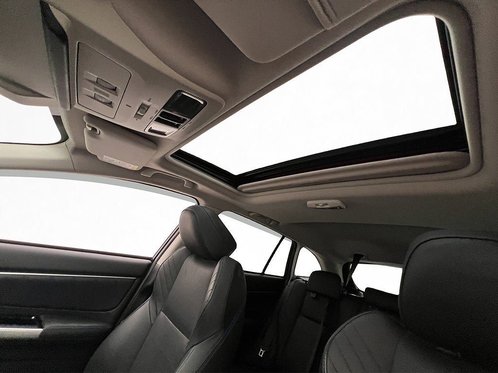 Vehicle Image 19
