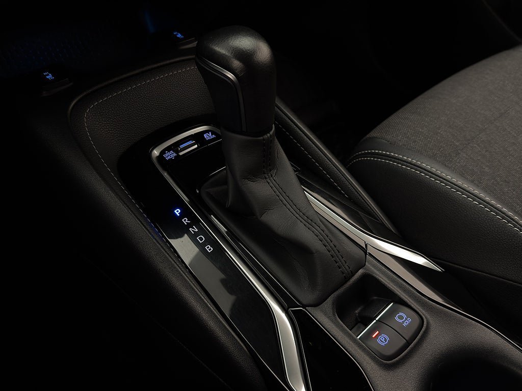 Vehicle Image 24