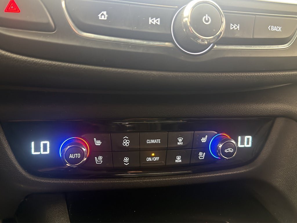 Vehicle Image 24