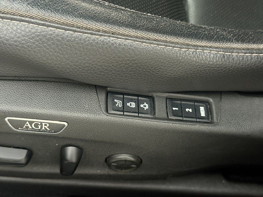 Vehicle Image 29