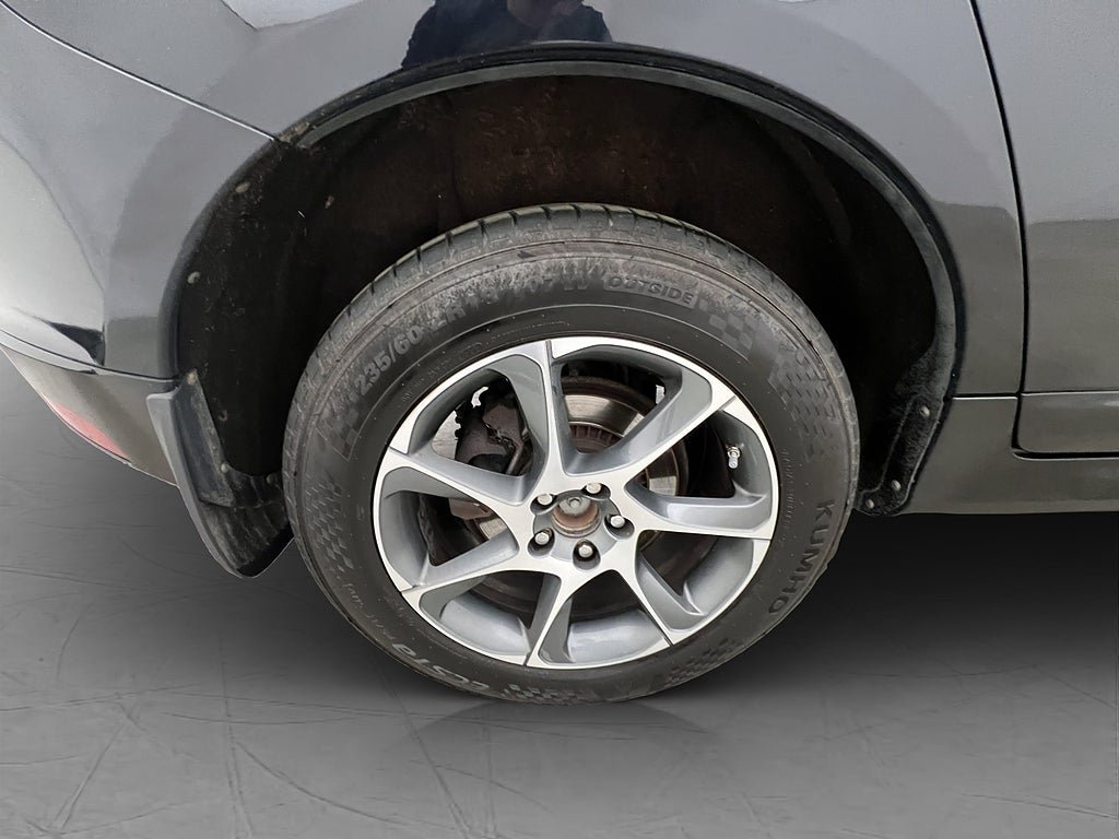 Vehicle Image 32