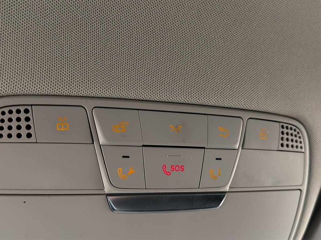 Vehicle Image 28
