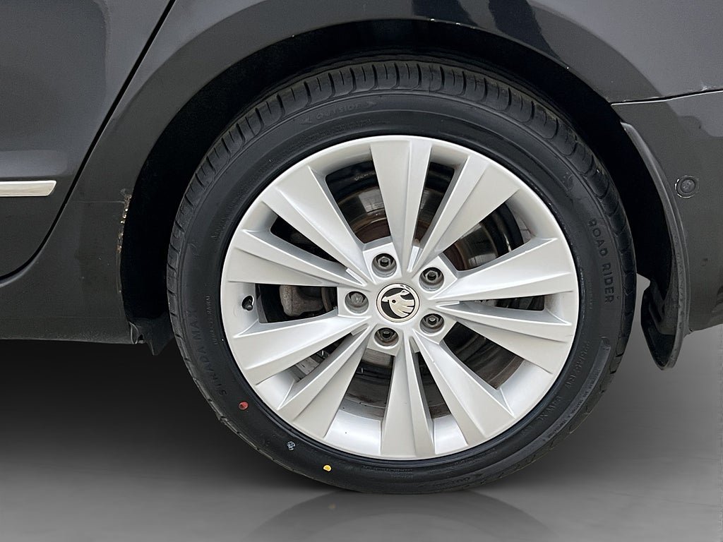 Vehicle Image 30