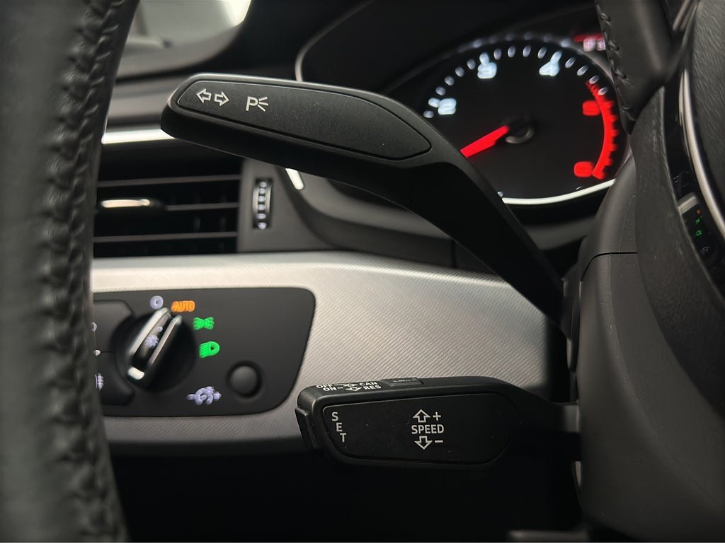 Vehicle Image 26