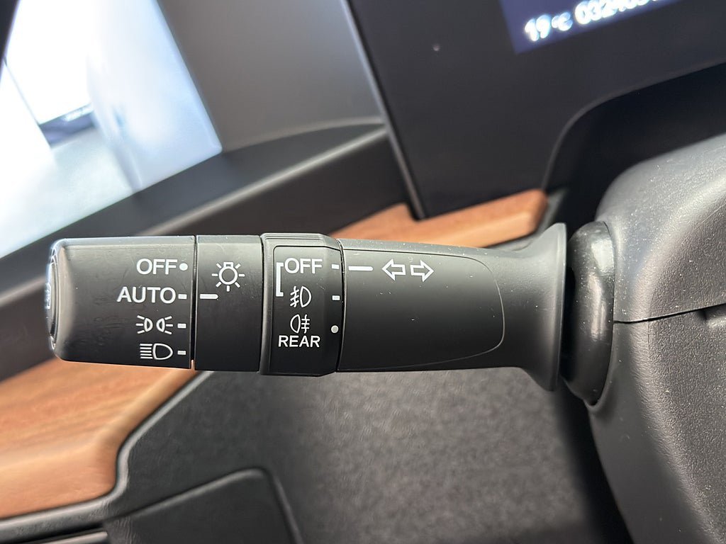 Vehicle Image 17