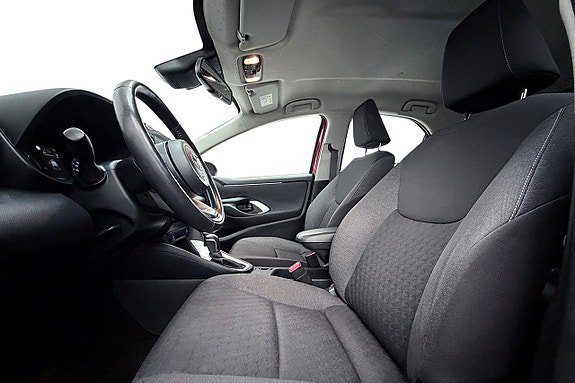 Vehicle Image 12