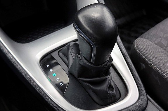 Vehicle Image 24