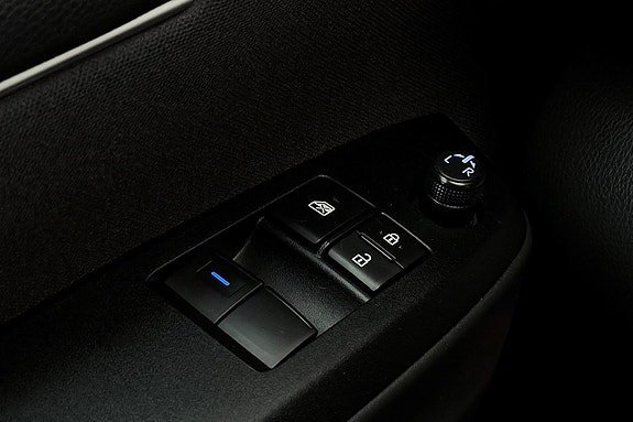 Vehicle Image 28