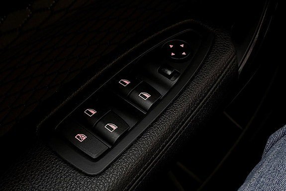 Vehicle Image 28