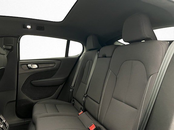 Vehicle Image 27
