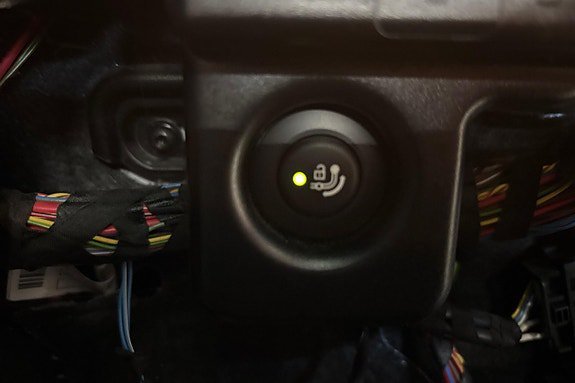 Vehicle Image 24