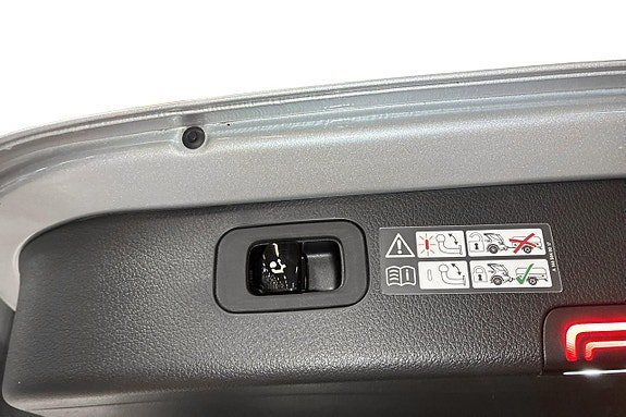 Vehicle Image 34