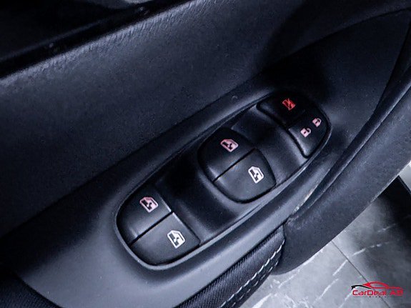 Vehicle Image 26