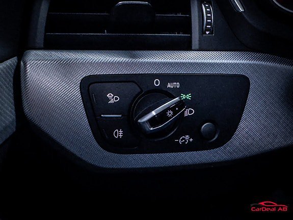 Vehicle Image 28