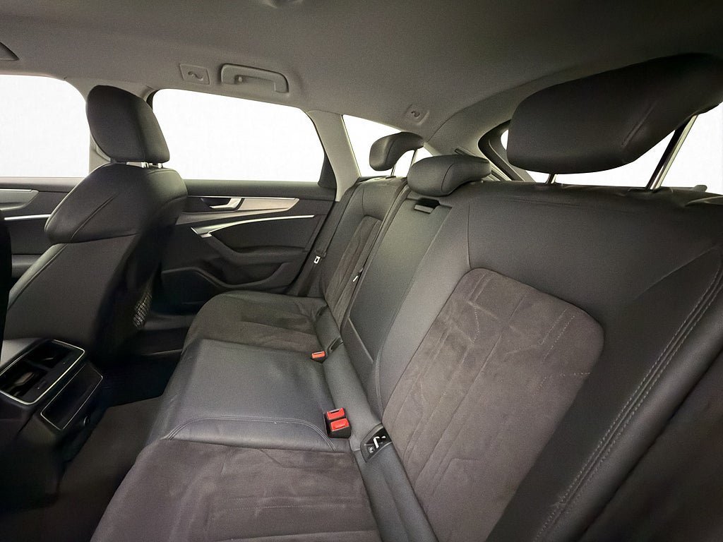 Vehicle Image 28