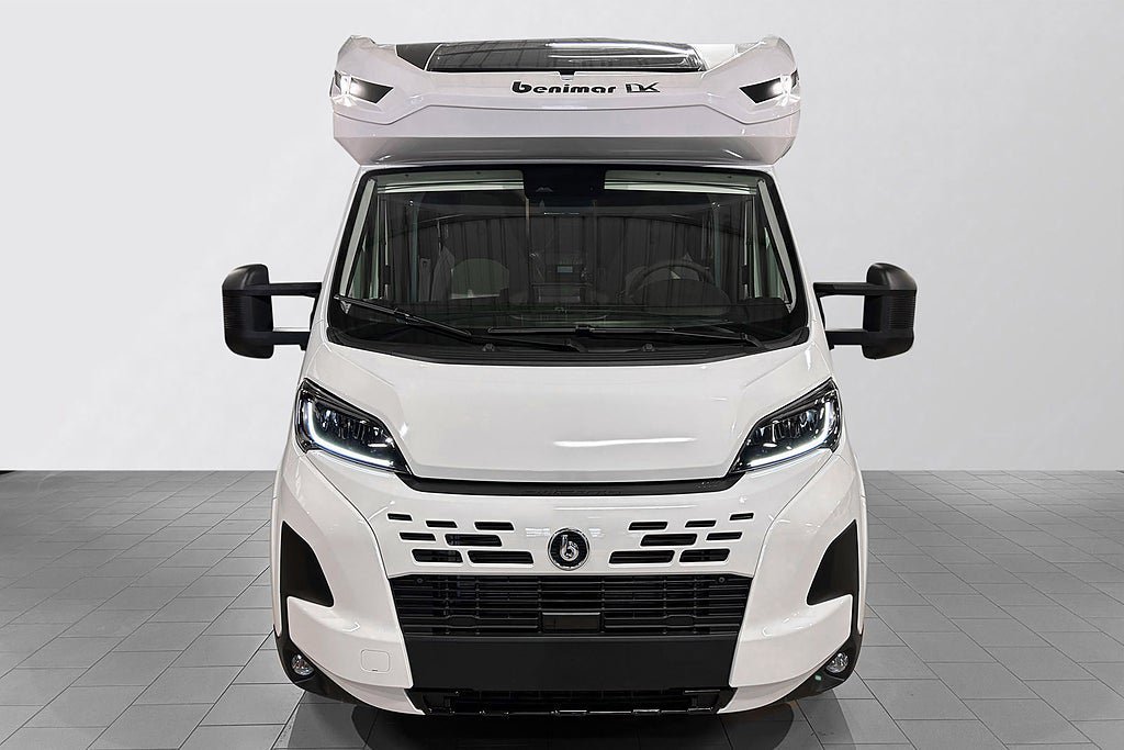 Vehicle Image 52
