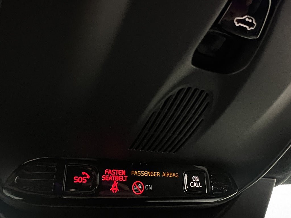 Vehicle Image 32