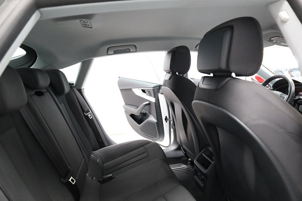 Vehicle Image 15
