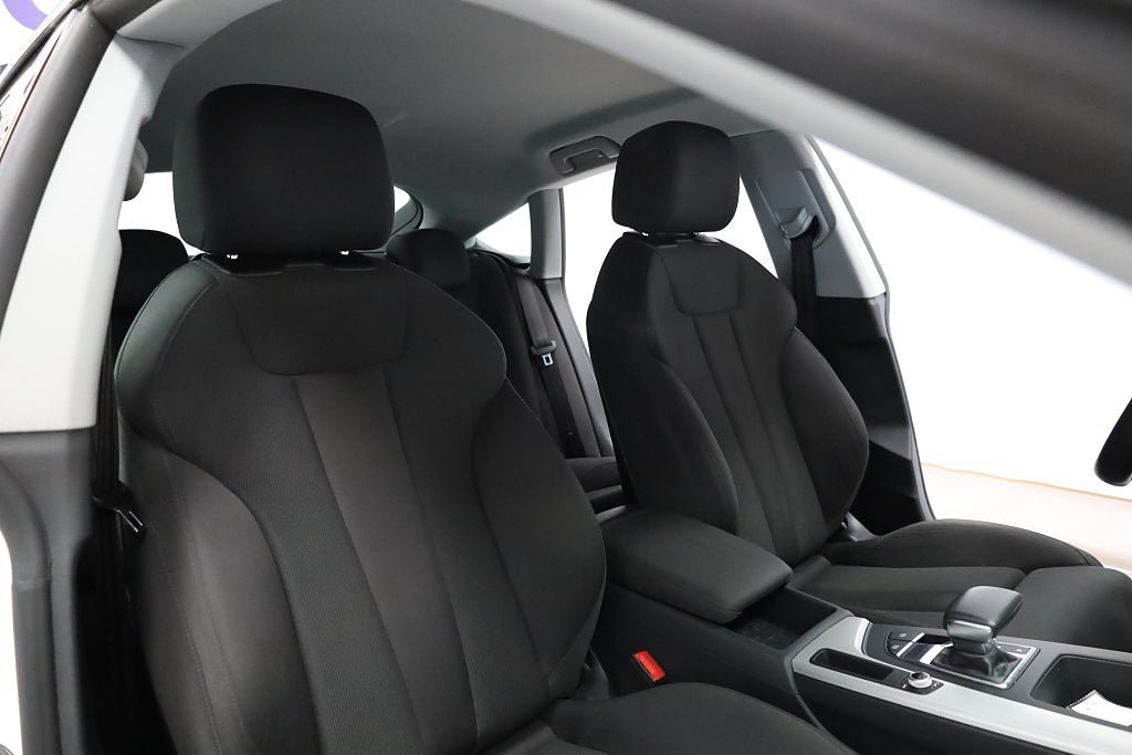 Vehicle Image 18