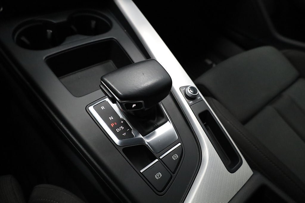 Vehicle Image 19