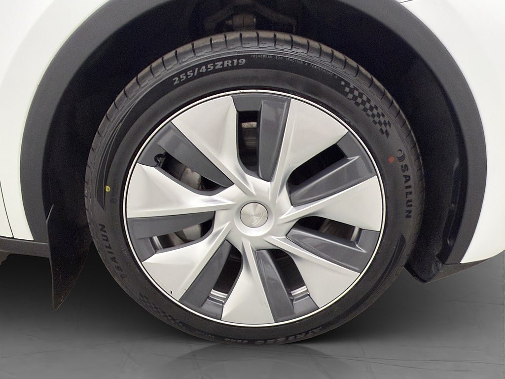 Vehicle Image 35