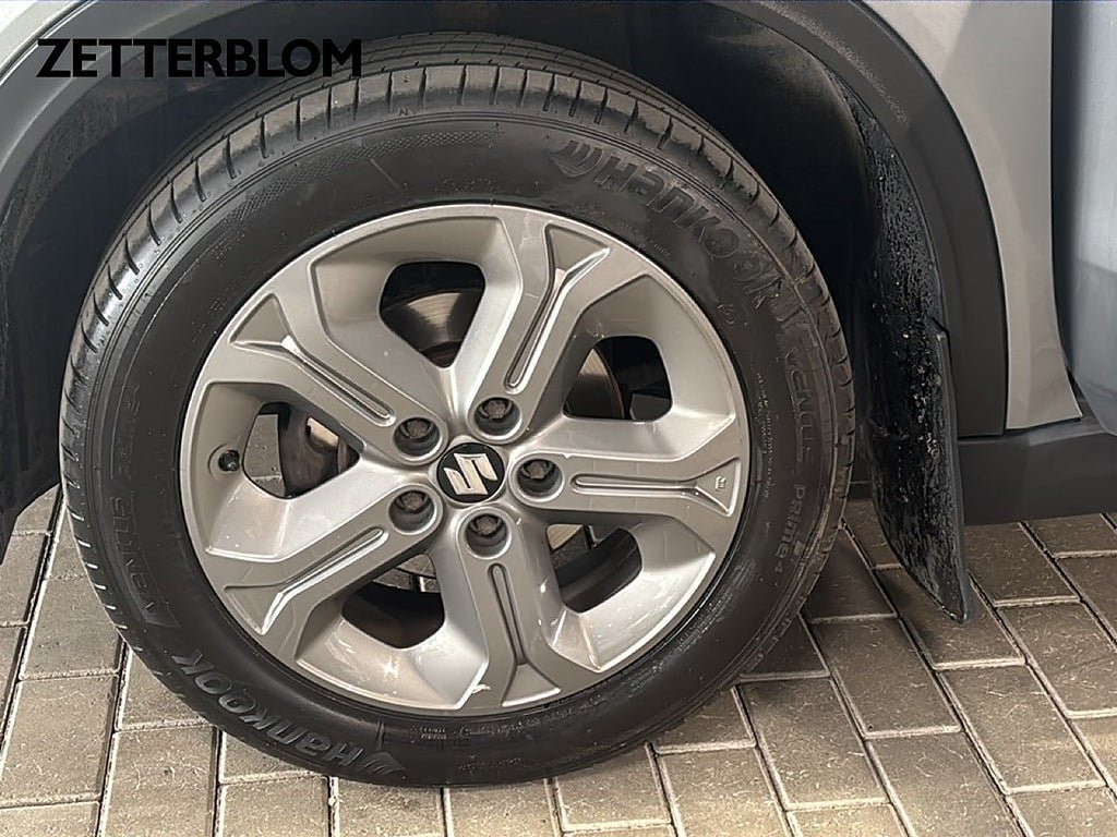 Vehicle Image 13