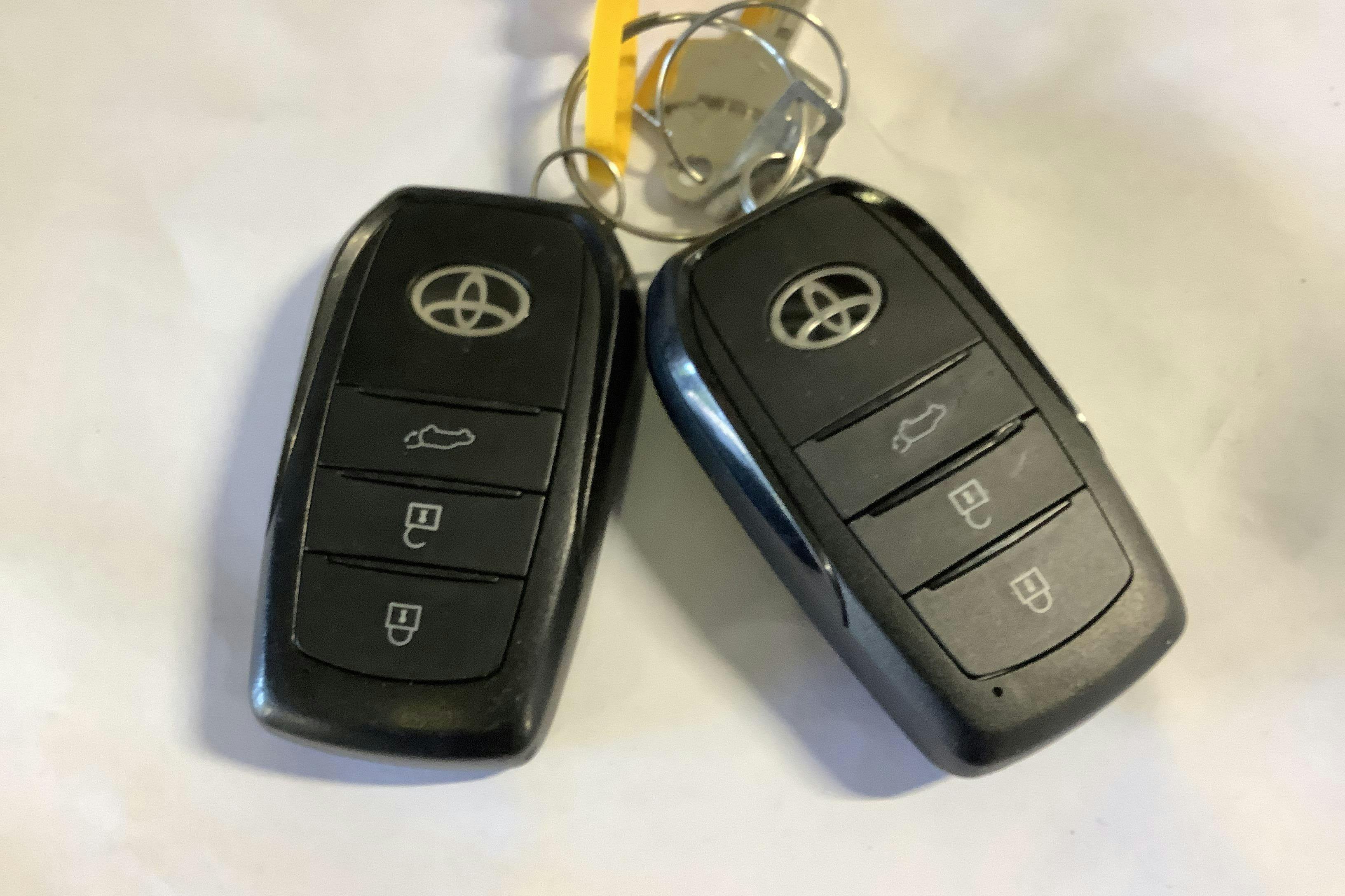 Vehicle Image 16