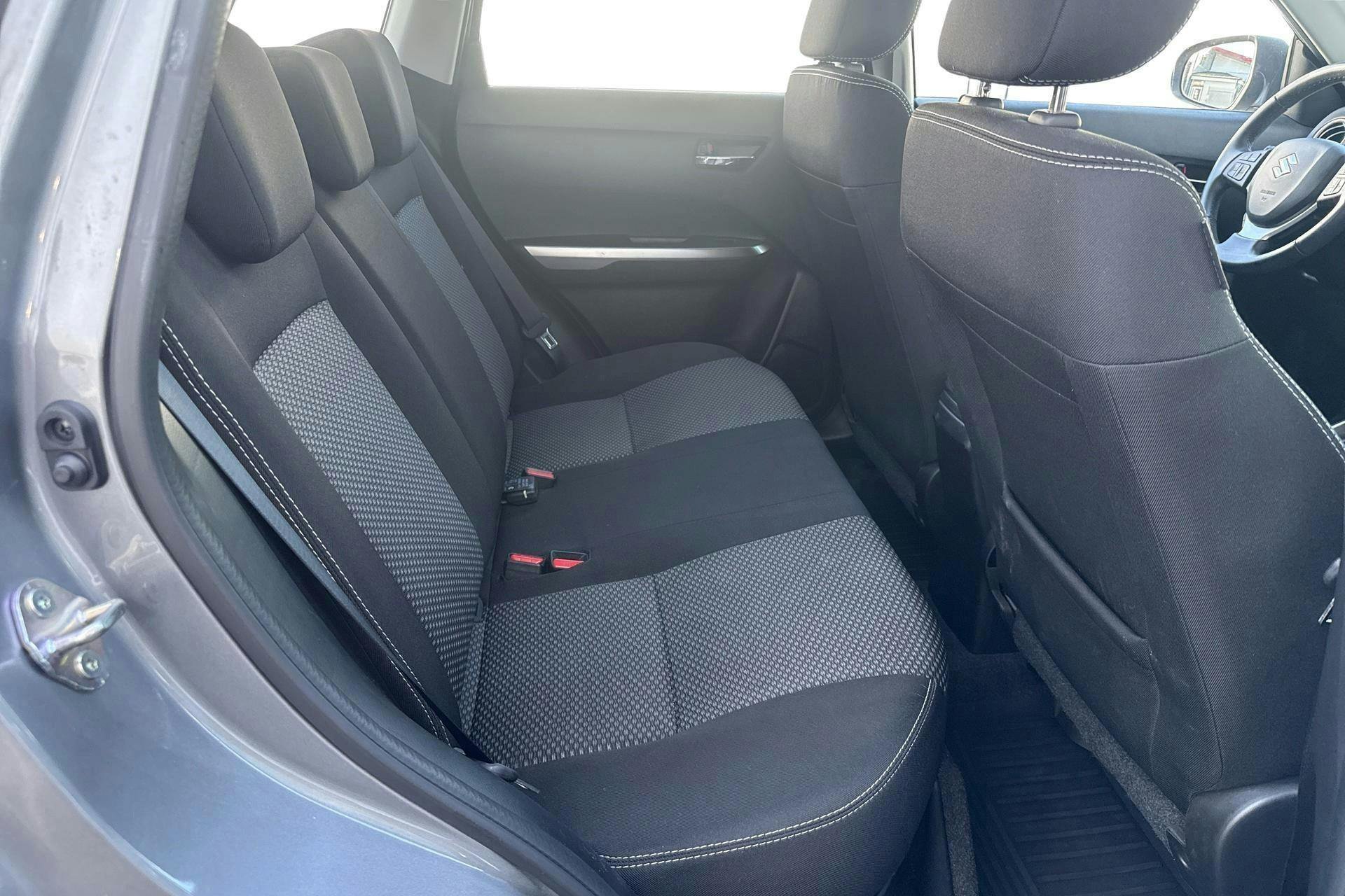 Vehicle Image 8