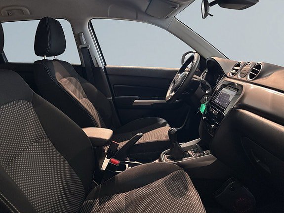 Vehicle Image 10