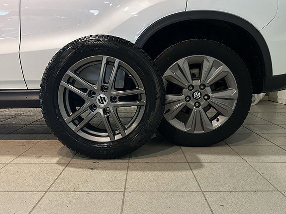 Vehicle Image 18